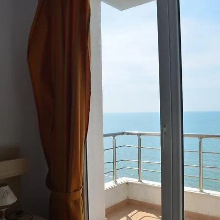 Sunshine Hotel
