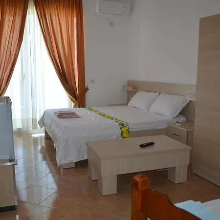 Sunshine Hotel 3*